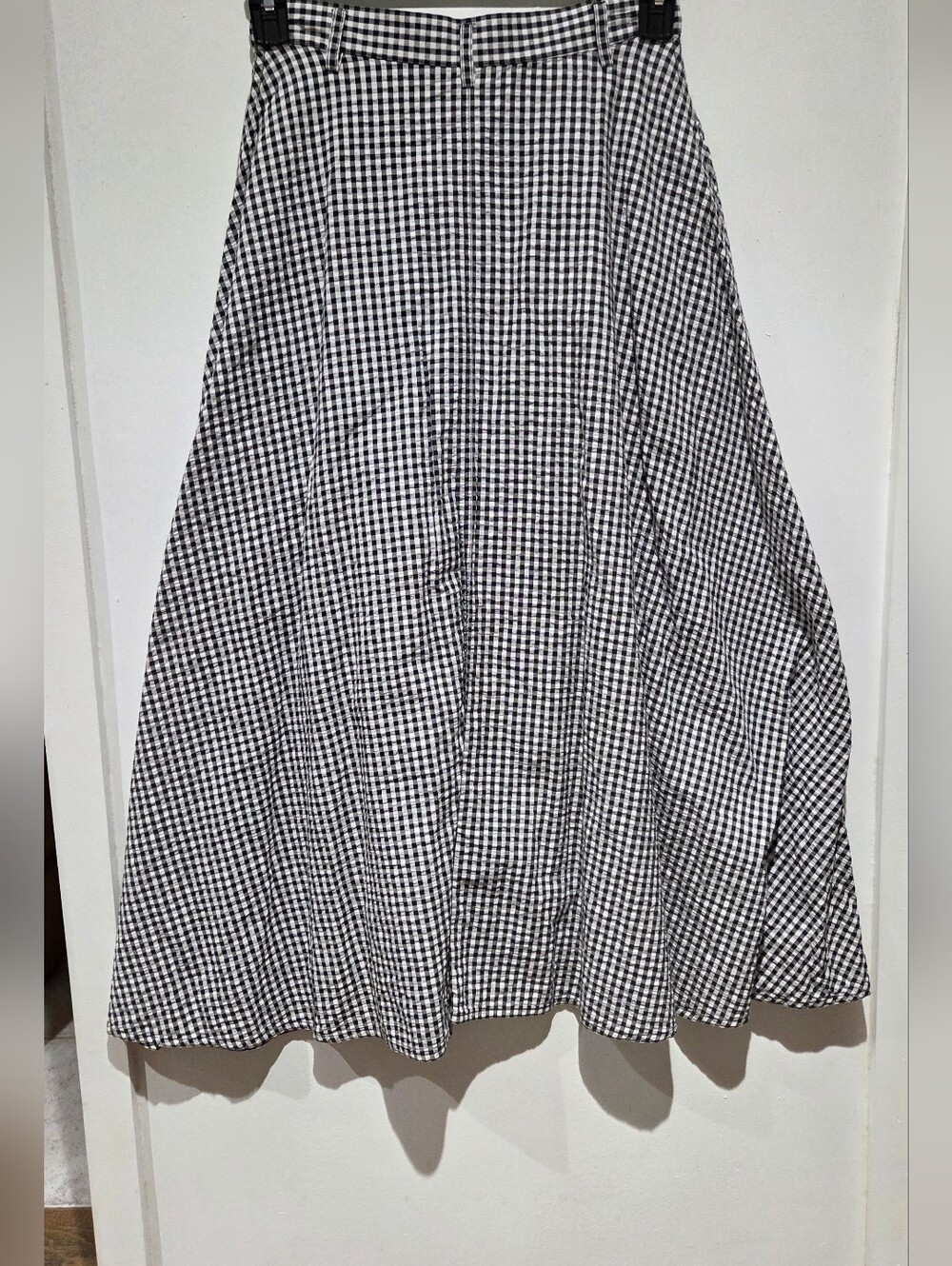 Vtg Button-Front Black and White Gingham Midi Skirt - Picture 4 of 9